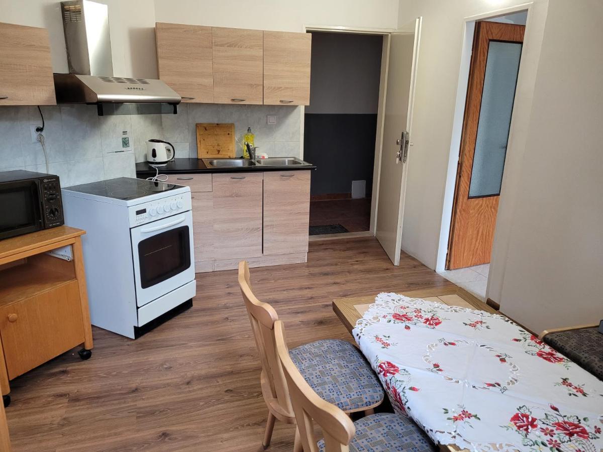 Studentska Apartments Karlovy Vary Ngoại thất bức ảnh