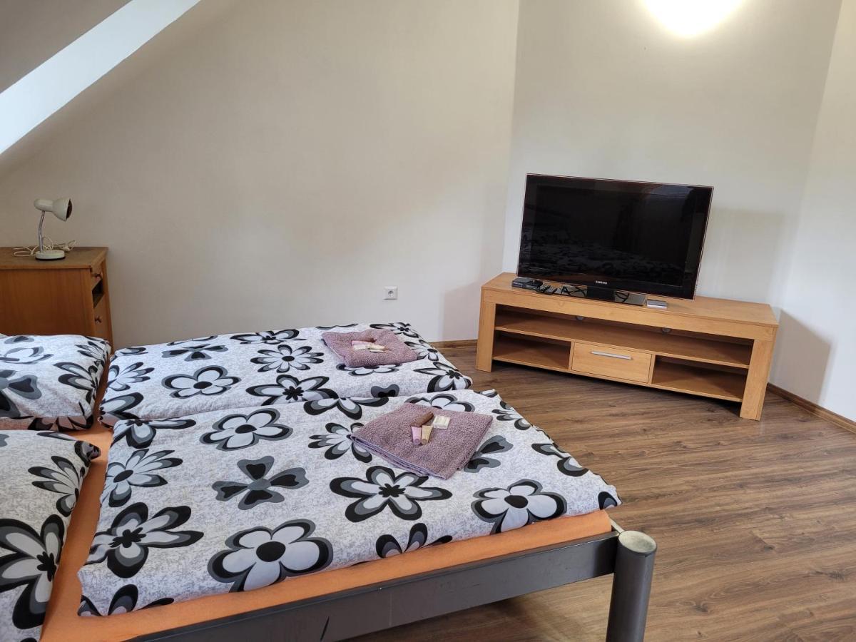 Studentska Apartments Karlovy Vary Ngoại thất bức ảnh